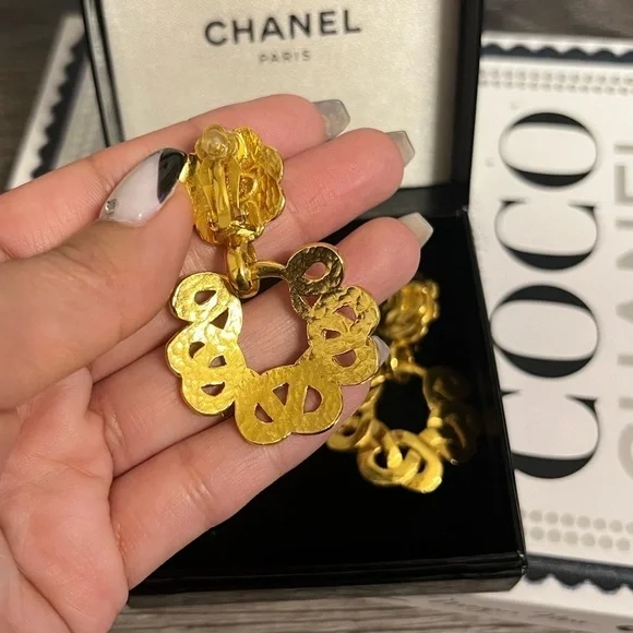 CHANEL Large Vintage Gold CC Logo Dangle Clip On Earrings